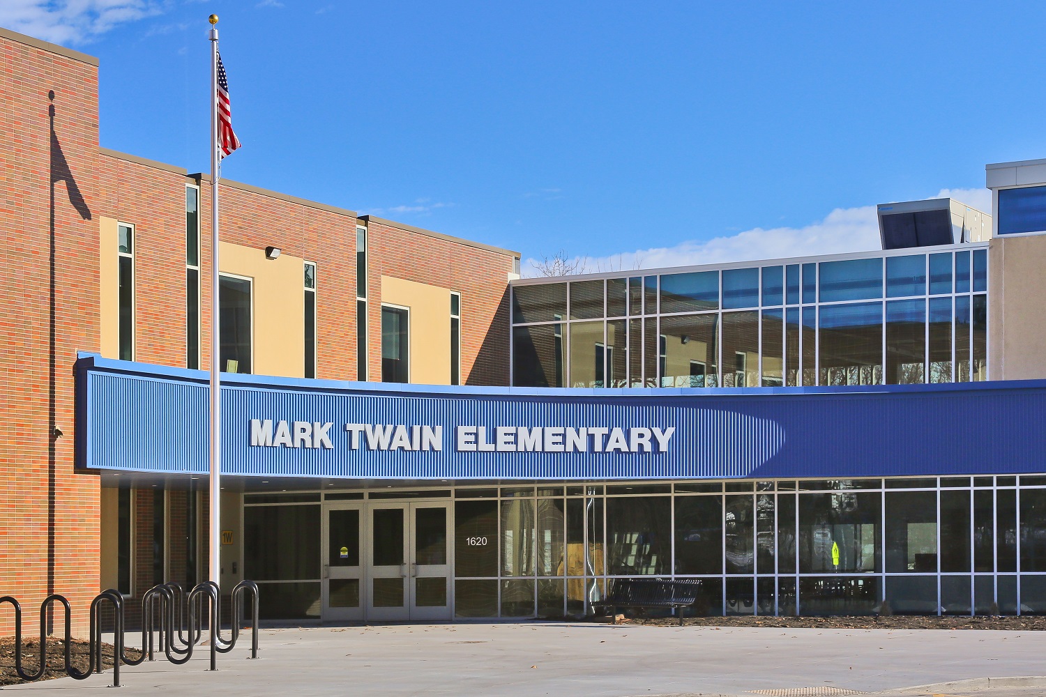 Mark Twain Elementary School Bush Construction
